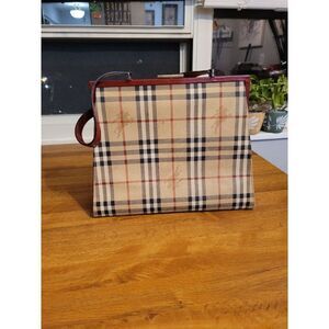 Burberry Beige & Red Handbag Authentic Guarantee plaids purse